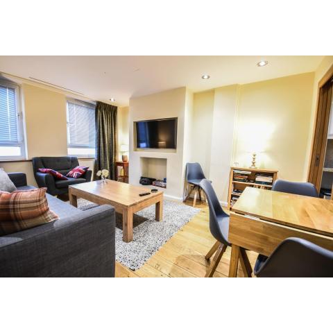 Tower Bridge 2BR apartment for 6 with terrace