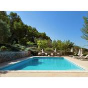 Tranquil cottage in Lloret de Vistalegre with shared pool