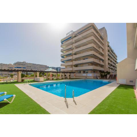 Trendy Apt. Puerto Banús (Free Parking & Pool) - RDR208