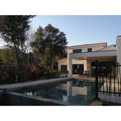 TRES BELLE VILLA CONTEMPORAINE