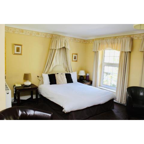 Ty Newydd Country Hotel