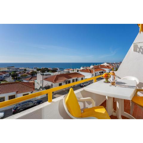 Typical T2 in Albufeira w/ Balcony by LovelyStay