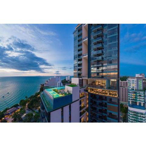 Unique 1-BR w/Seaview Balcony and Onsen in Pattaya