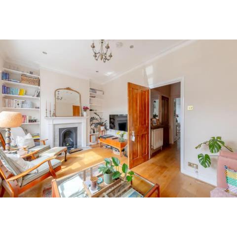 Unique 1BD Flat with Terrace - West Kensington