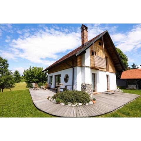 Unique Cottage House With Panoramic View On Ravnik