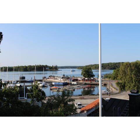 Vaxholm Seaview Cottage