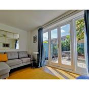 Vibrant 4 bedroom terrace house in Kings