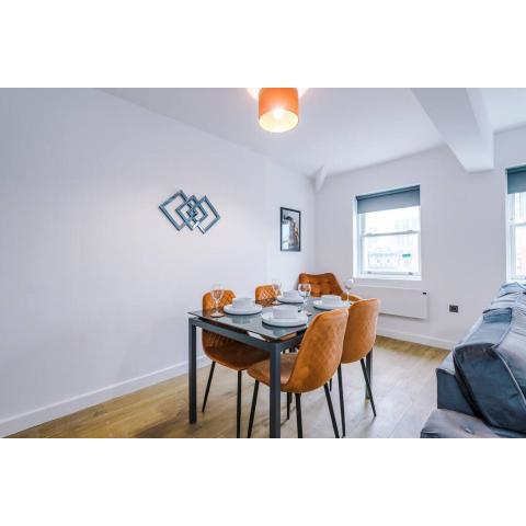 Vibrant apartment in City Centre Sleeps 5