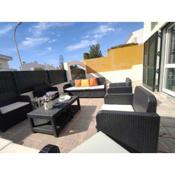 Vila Magna near The Strip with BBQ, AC, Balcony, Parking, 4 TVs and Free wifi