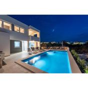 Villa Adria 1 luxury apartment with a pool