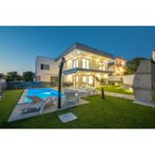 Villa Andrea with heated Pool