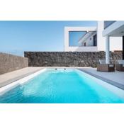 Villa Berniente - Modern 3 Bedroom Villa - Great Sea Views - Perfect for Families