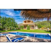 Villa Cas Mestre con piscina en entorno rural