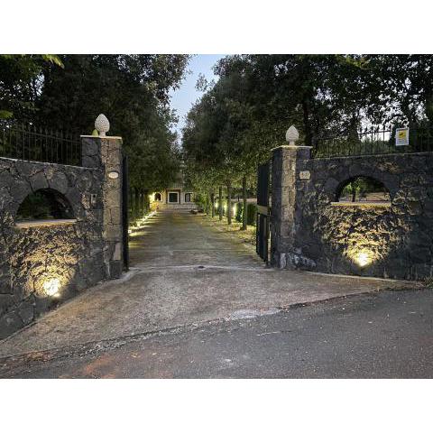 Villa Caterina, alle pendici del Vulcano Etna