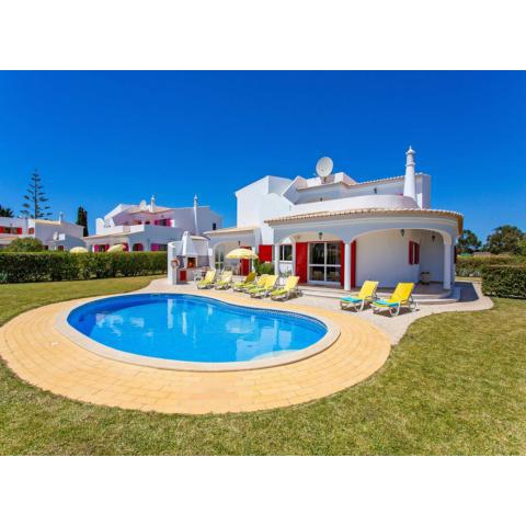 Villa Fragrancia 4 Bedroom Villa Perfect for Families Pool and Table Tennis Table Carvoeiro