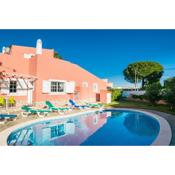 Villa Paraiso Spacious and Central To enjoy best beaches AC WIFI GARDEN POOL