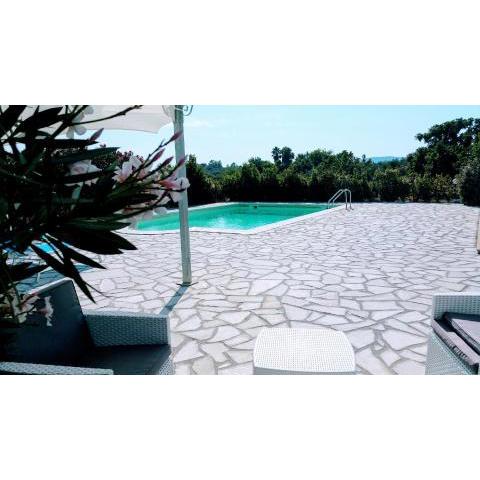 VILLA RAFAEL CON Piscina, IUN P4098