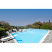 Villa vista mare piscina spiagge Ionio m451