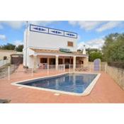 Villa with 4 bedrooms / Pool / Quiet Area / WiFi