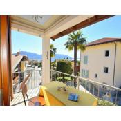 Village Apartment in Cannero Riviera with Balcony