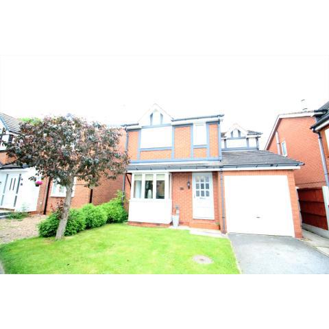 Warmsworth - 3 Bedroom Detached House - Private Large Garden & Parking - Quiet Cul De Sac Location