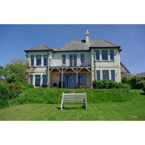 White Horses a large family home in Bantham South Devon with fantastic sea views