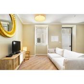 WHome Urban Comfort: 1-BR near Airport & Train Station