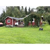 Wilderness cabin in Nas near the Vasterdal River