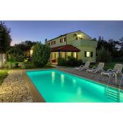 Wonderful villa Fuma with pool near the beach, big kids playground