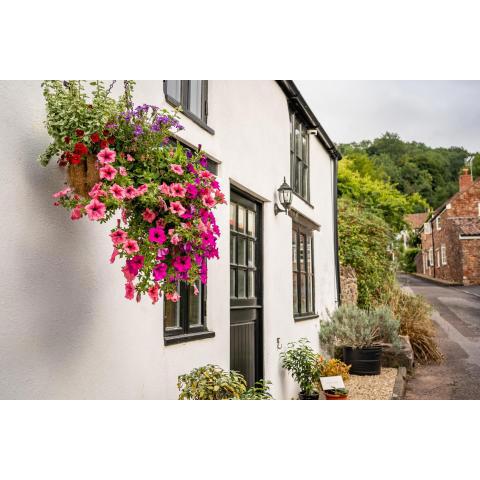 Woodview - cosy 1840s cottage in Chew Valley and Mendip AONB