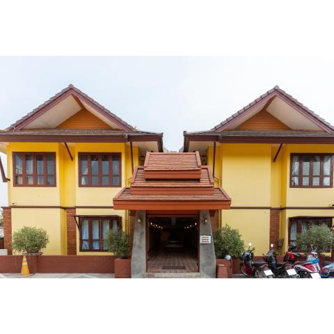 Yellow Tique Hotel