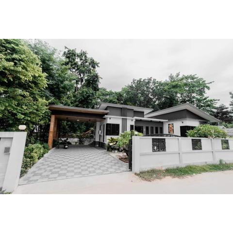 YIng Yang 3BR House Sawankhalok