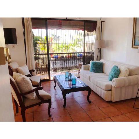 ZONA COLONIAL 2 habitaciones+wifi+balcon apartamento completo